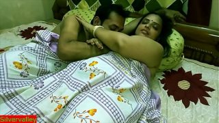 Indian desi hot xxx Bhabhi having hot romance with her husband at home