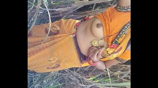 Mature Desi woman painful anal sex in outdoor with hubby